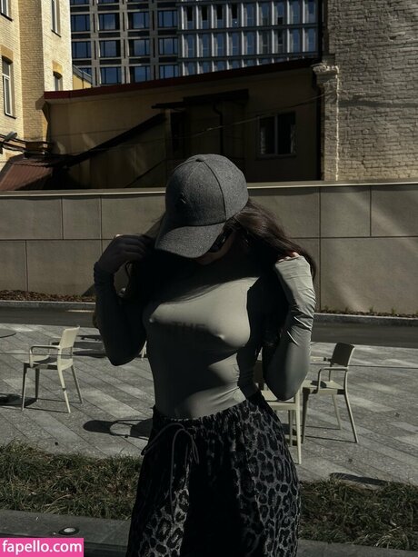 大学のオンリーファンズ セクシー 写真