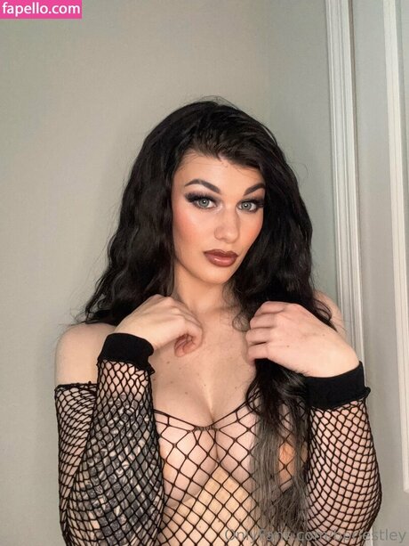 Bea Priestley かわいいスター 写真