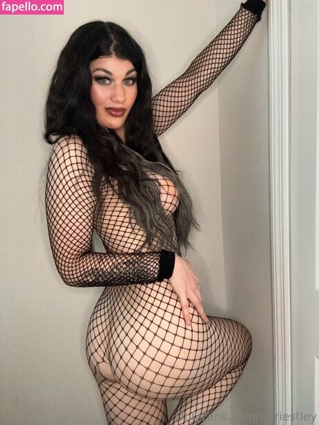 Bea Priestley ポルノスター ホット ギャラリー