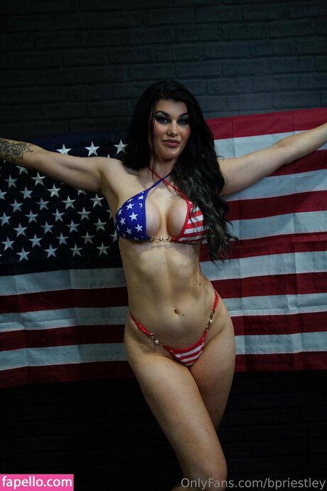 Bea Priestley ポルノモデル 写真