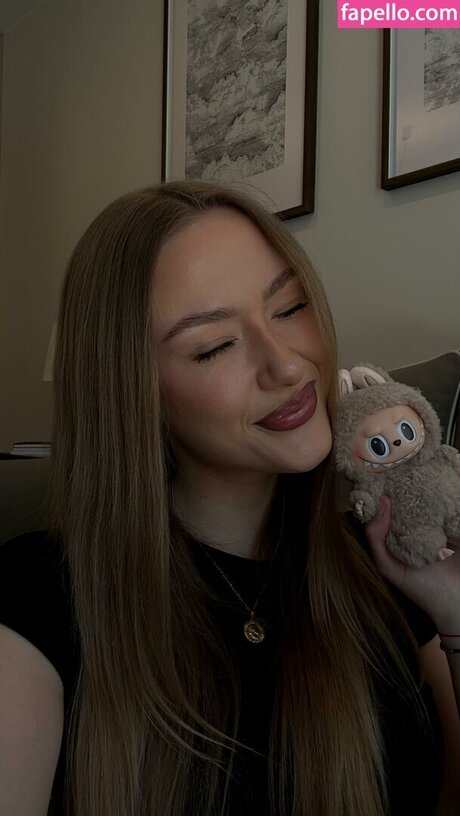 Oliwia Petryna モデル ギャラリー