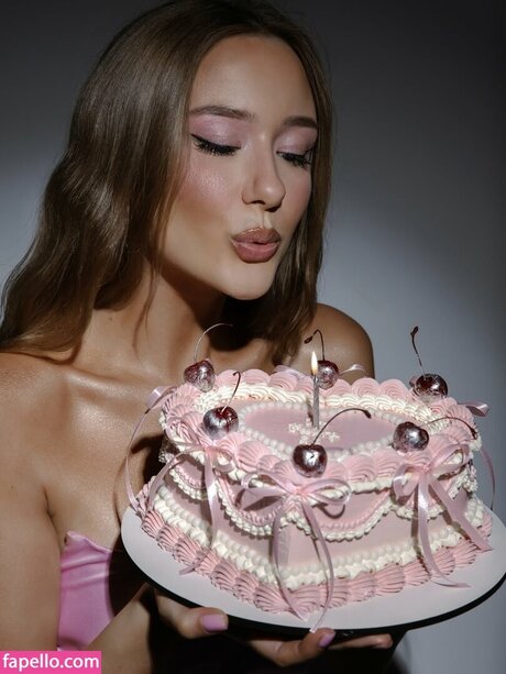 Oliwia Petryna 女優 写真