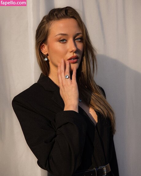 Oliwia Petryna 美しい女優 画像