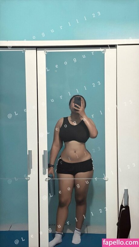 Leogurlll23 ポルノモデル 写真