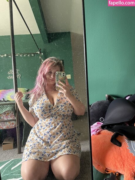 赤毛の熟女オンリーファンズ セクシー裸 写真