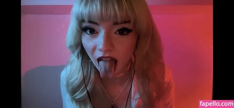 Emma s MySpace ポルノスター セクシー 写真