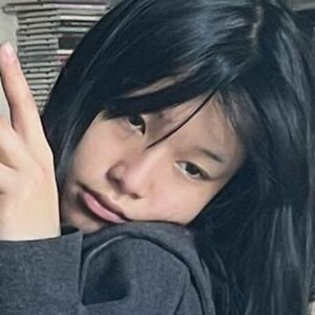 hellbabylexi 独占ポルノスター 写真