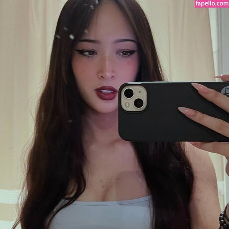 Asmr Emco 独占ポルノスター 写真