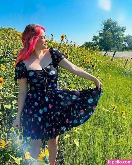 Sarah Whittle ポルノモデル 画像