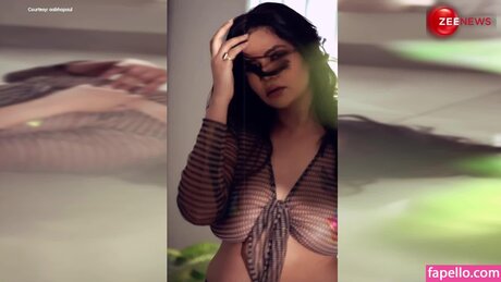 Aabha Paul エロティックなスター 写真