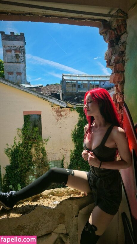 痩せた美女オンリーファンズ アダルト 写真