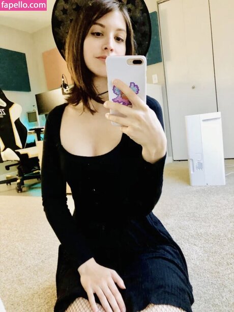 Tama Hero セクシー女優 写真