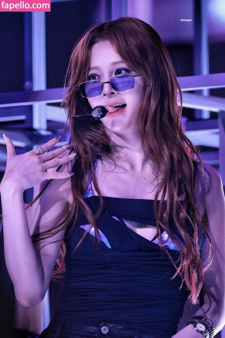 Huh Yunjin トップポルノスター 写真