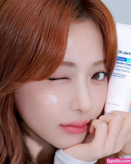 Huh Yunjin ポルノスター 素敵 写真