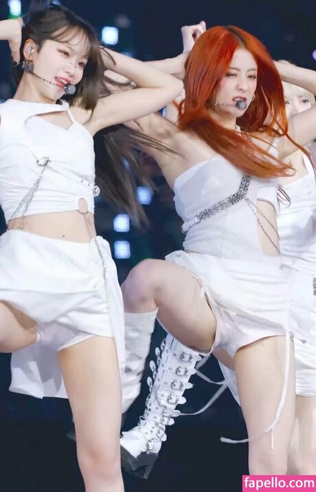 Huh Yunjin ヌードスター 写真