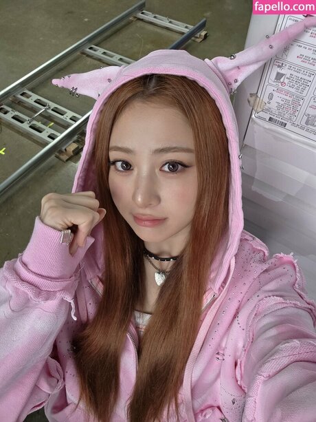 Huh Yunjin ヌードモデル 画像