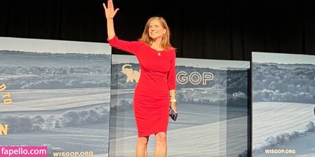 アナルトランスオンリーファンズ セクシー裸 写真