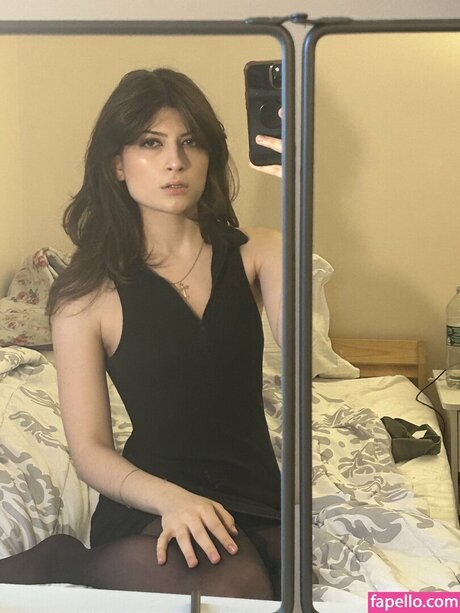 巨乳ストリップオンリーファンズ パーフェクト 写真