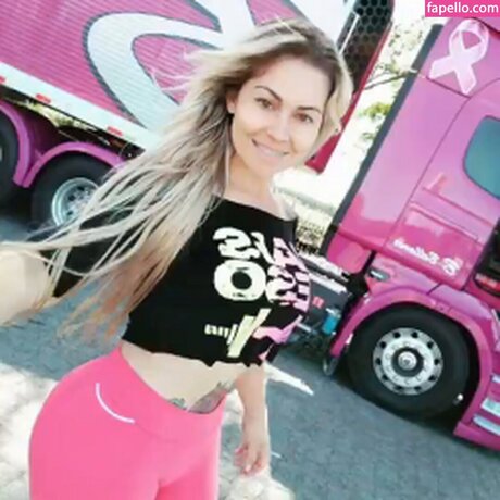 Sheila BellaverICIAL ポルノスター セクシー 画像