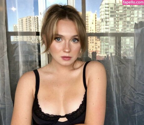Veronika Slowikowska セックススター 画像