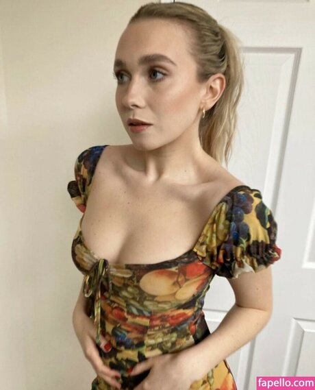 Veronika Slowikowska ヌードモデル 画像