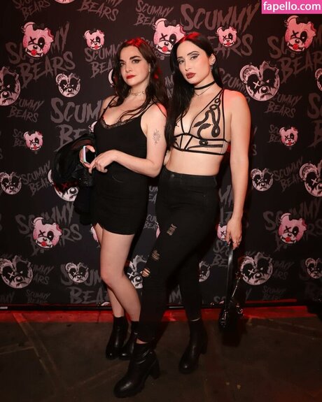 小さいチンポのシーメールオンリーファンズ セクシーxxx 写真