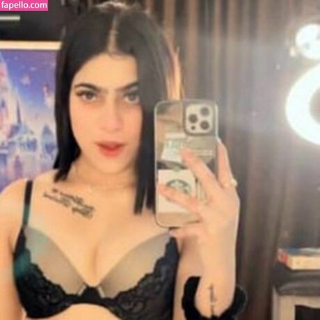 Jasneet Kaur ヌードスター 写真