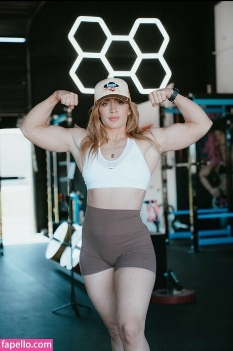 Meg Gallagher エロティックモデル ギャラリー