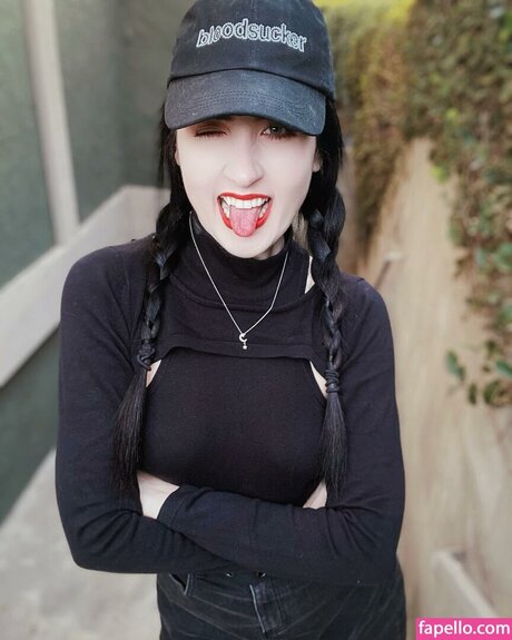 Amy Roberts トップ女優 アーカイブ