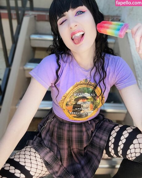 Amy Roberts トップモデル 画像