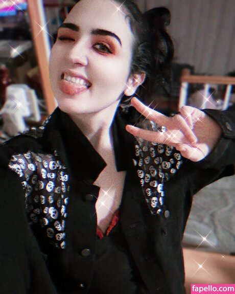 Amy Roberts セクシーモデル 写真