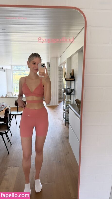 Carolin Niemczyk セックス女優 写真