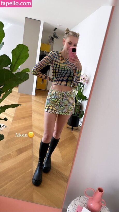 Carolin Niemczyk 美しいスター 写真