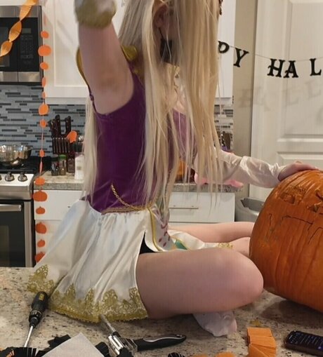 Harriet Barnes ホットスター 画像