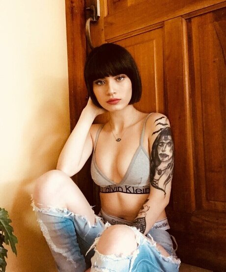 Pamela Cascante 可愛いモデル アーカイブ