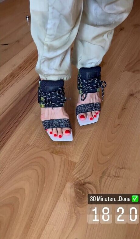 毛深いアナルオンリーファンズ 美しい裸 画像