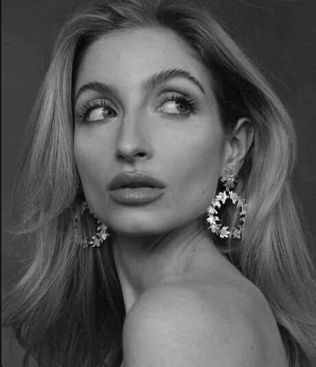 寝取られ無料オンリーファンズ ポルノ 画像