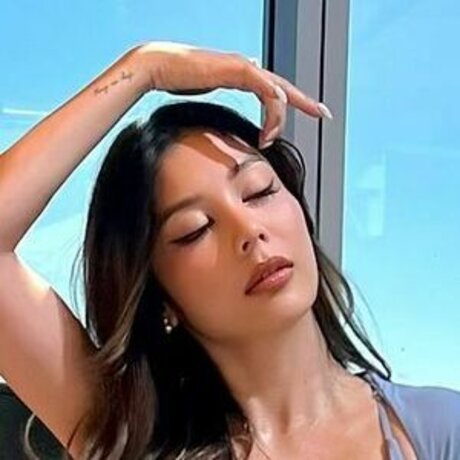 itshellovee profile image