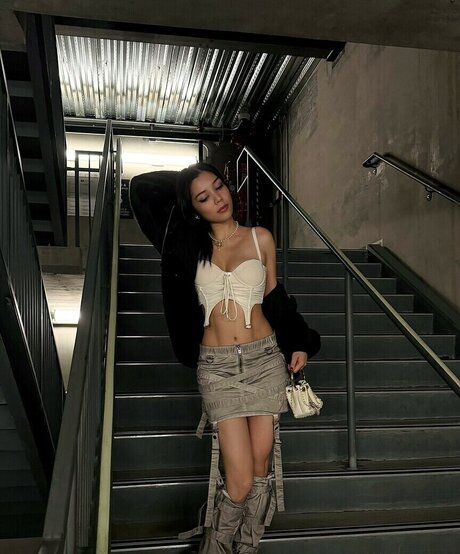 itshellovee 高品質女優 写真