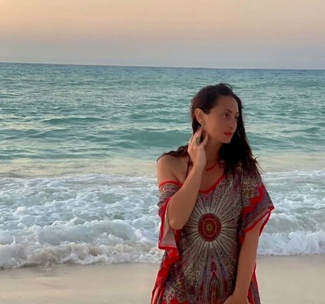 Menna Tayseer 美しいモデル 画像