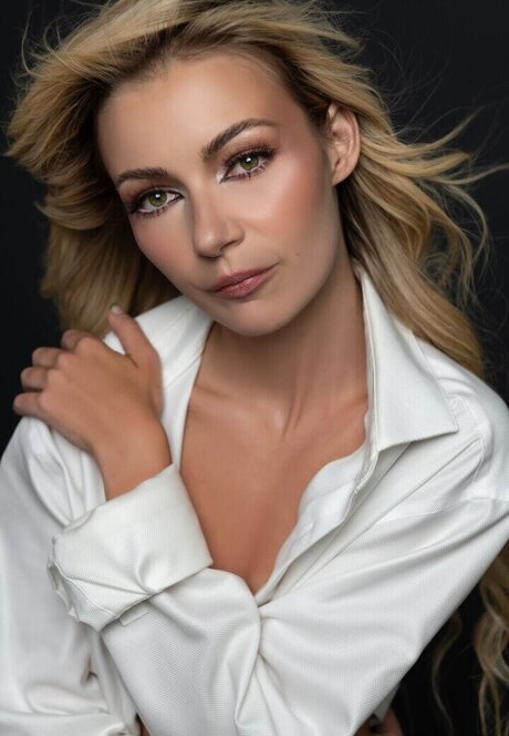 Kerry Carmody 完璧な女優 写真