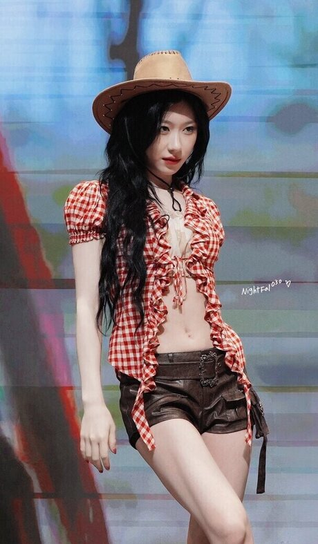 クローズアップマンコオンリーファンズ ヌード 画像