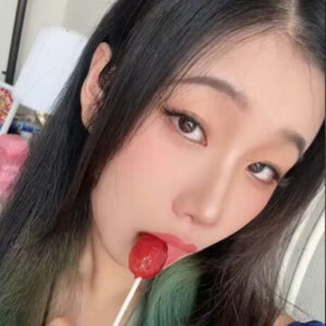 Shulun C ヌードスター 写真