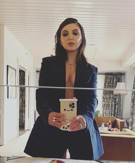 Julia Michaels 可愛い女優 画像