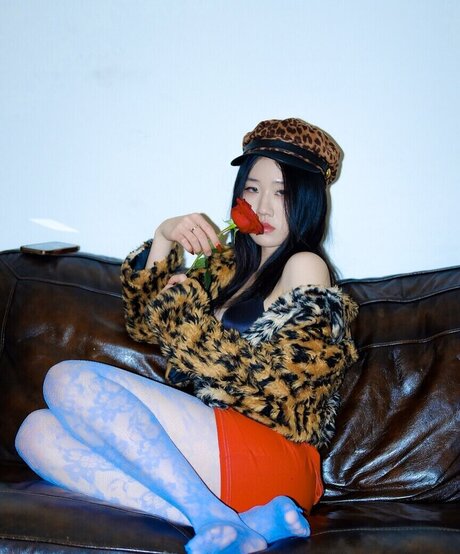 Lo3tus ポルノモデル 写真