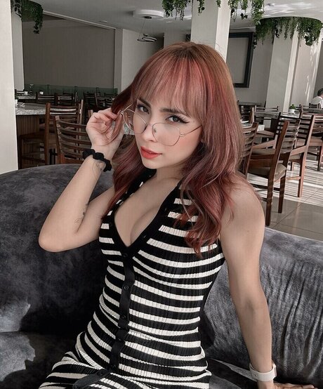 Nanatyx アダルトモデル 写真