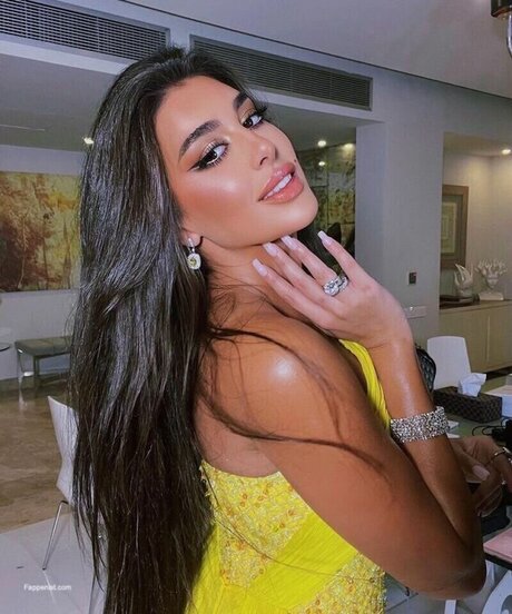 Yasmine Sabri セクシーなスター ギャラリー