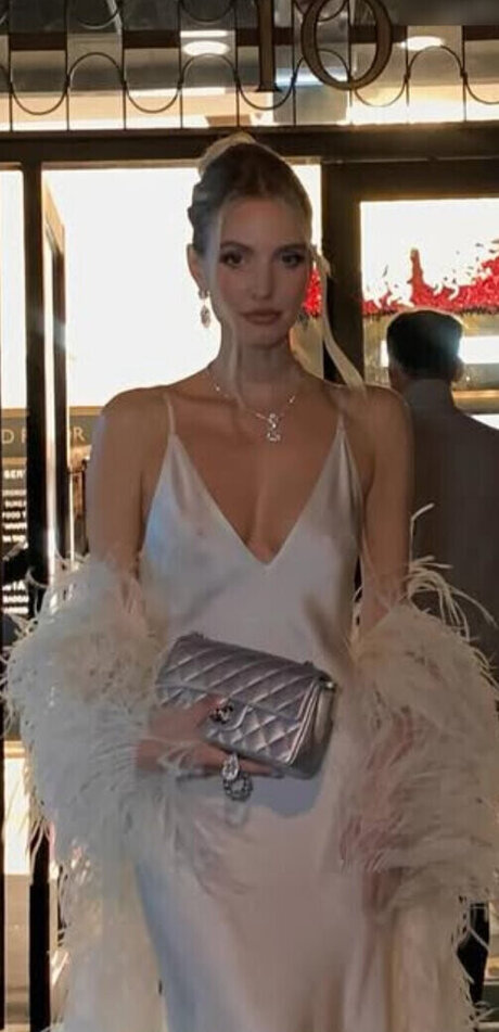 Leonie Hanne アートポルノスター 画像