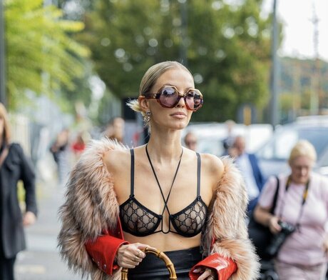 Leonie Hanne ヌードモデル 写真