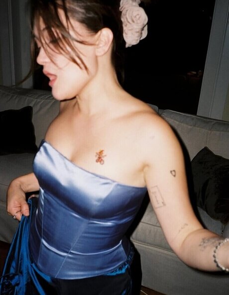 Isa Briones スターセックス 写真